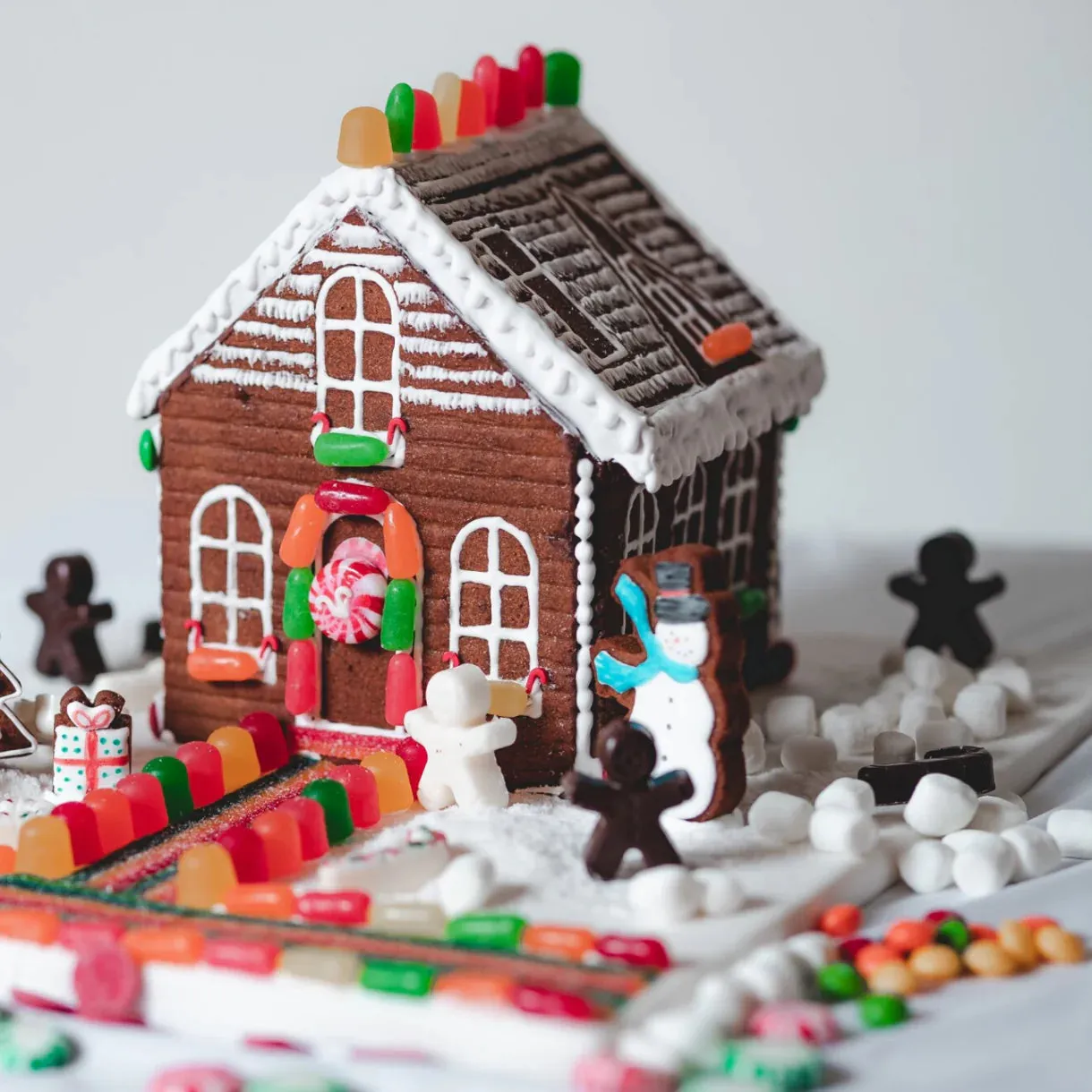 Handstand Kitchen - Make Your Own Gingerbread House Set