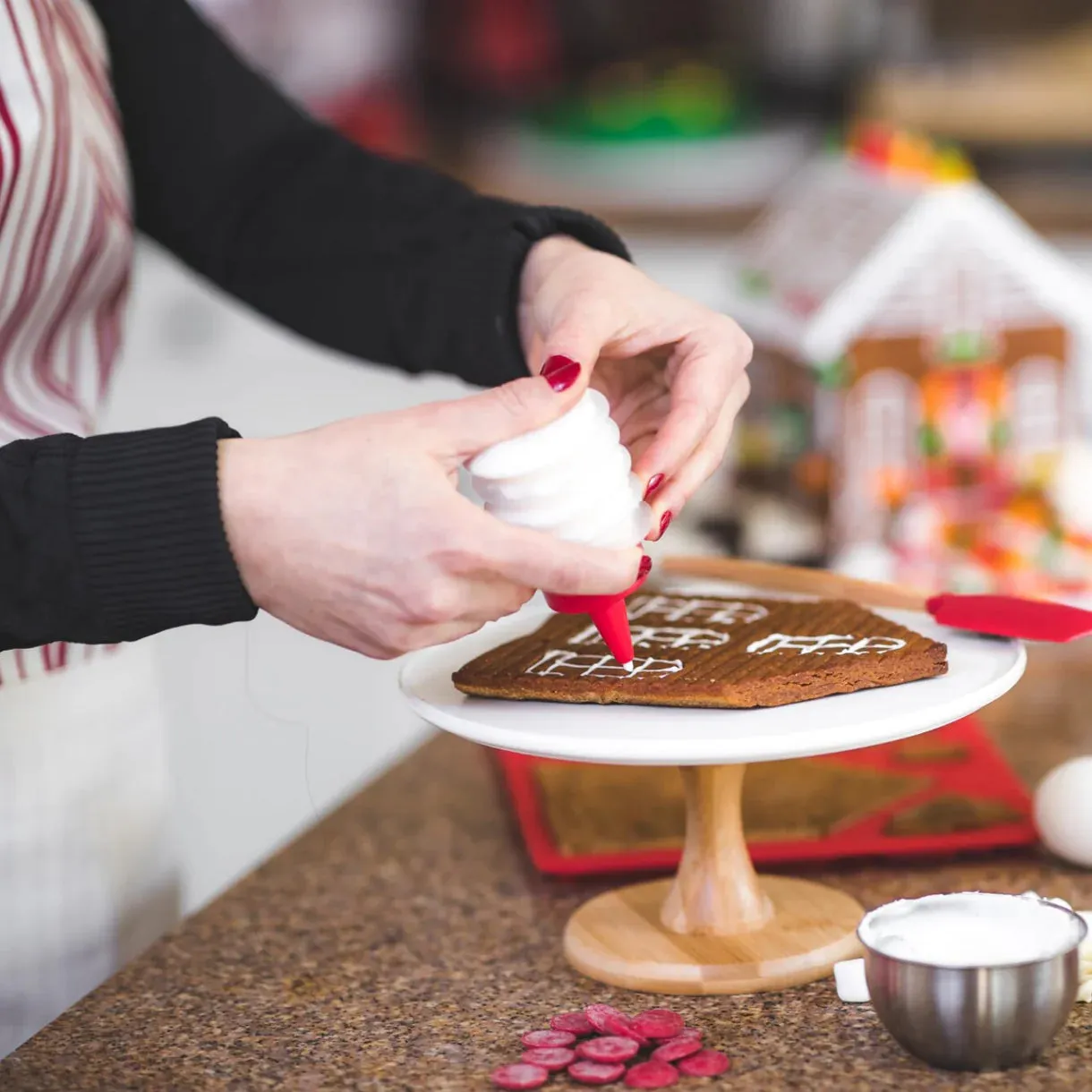 Handstand Kitchen - Make Your Own Gingerbread House Set