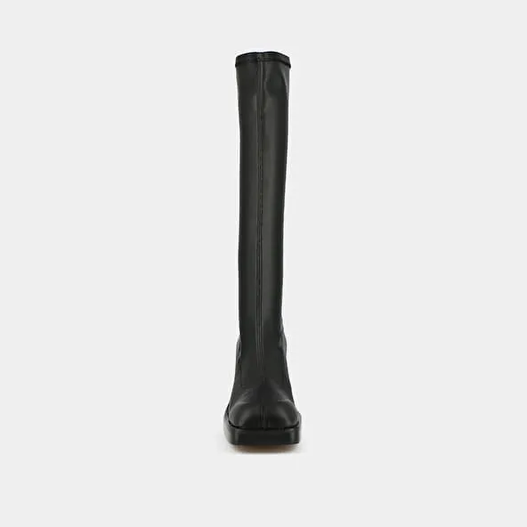 High boots with square toes in black synthetic