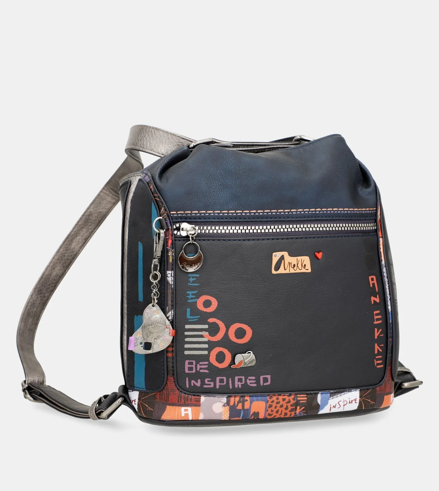 Kyomu shoulder bag convertible into a Kyomu backpack