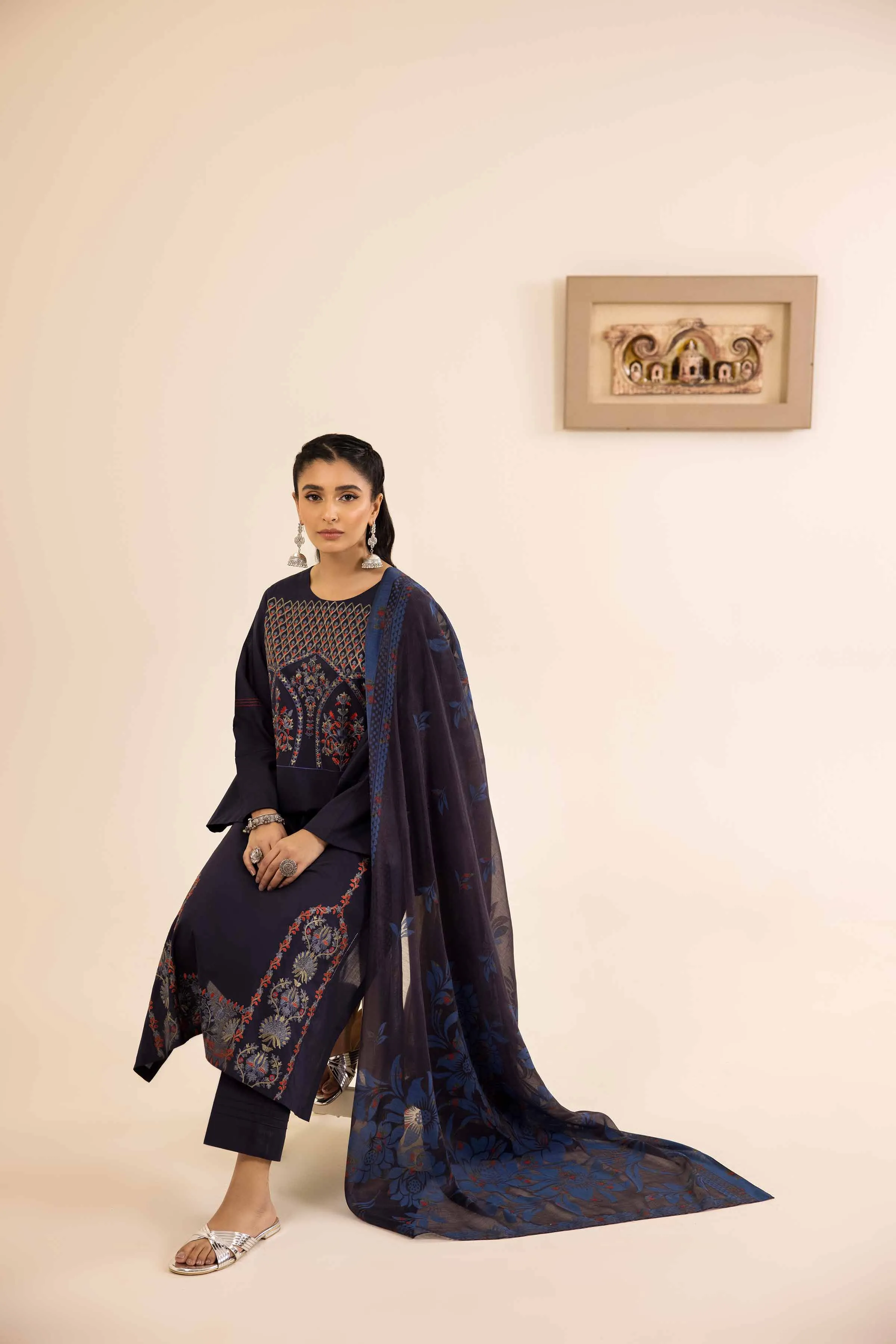 Nishat Spring it on Embroidered Cambric Unstitched 3Pc Suit - 42401037