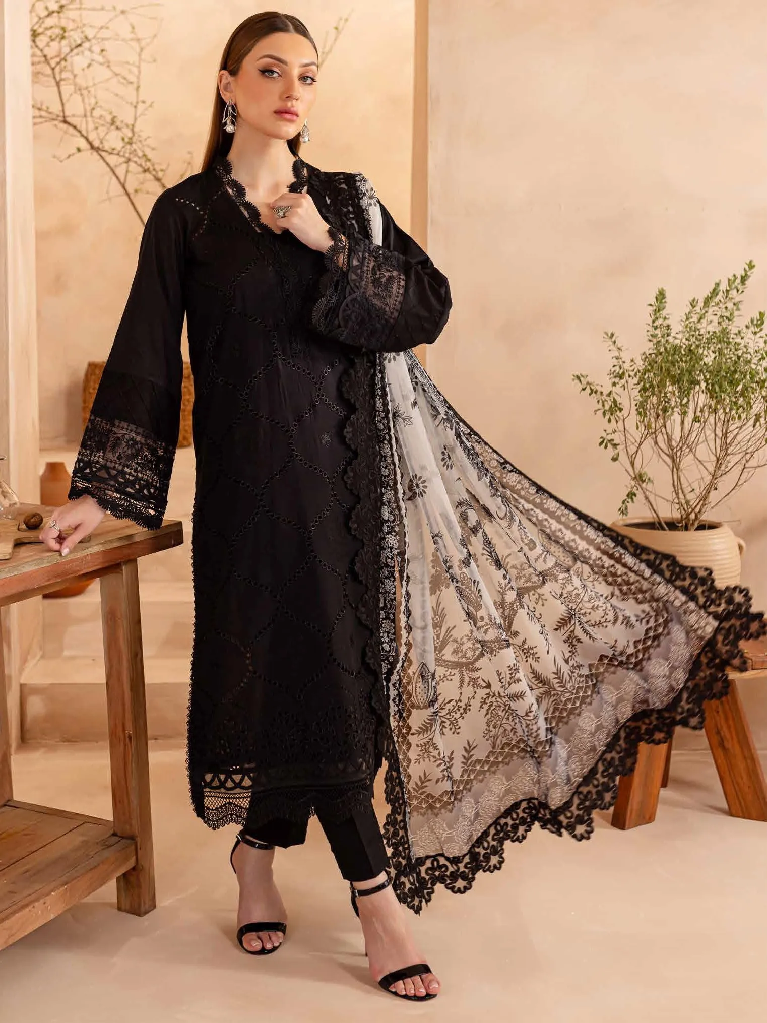 Nureh Koyal Embroidered Luxury Lawn Unstitched 3Pc Suit NE-98