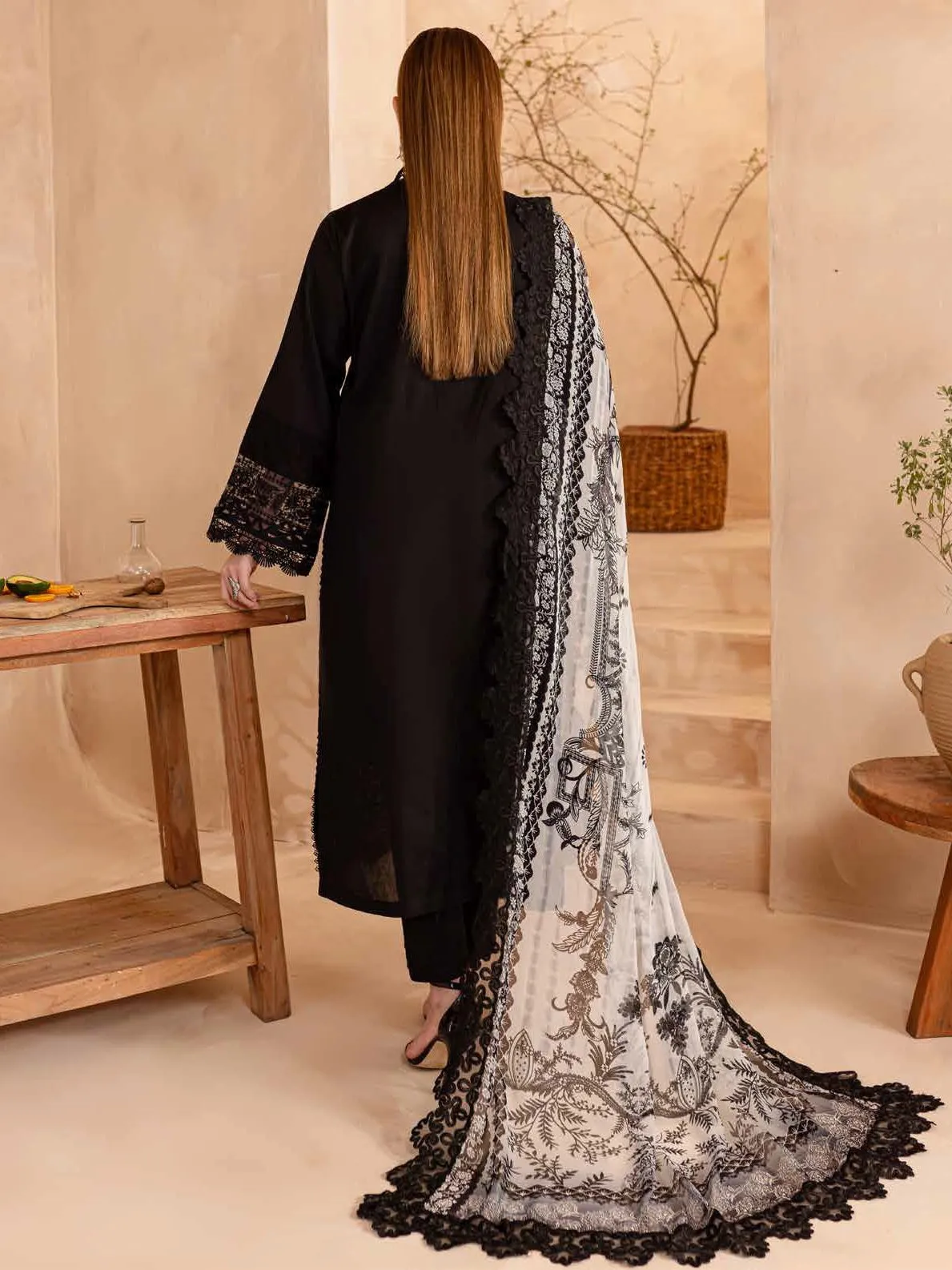 Nureh Koyal Embroidered Luxury Lawn Unstitched 3Pc Suit NE-98